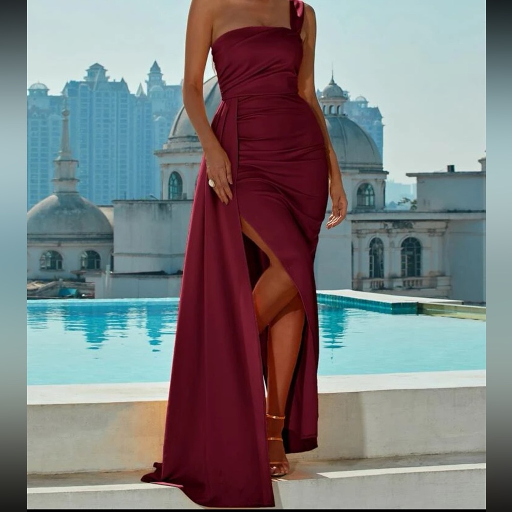 Women’s Dress One Shoulder Wrap Hem Satin Floor Length Formal Gown in Red Maroon